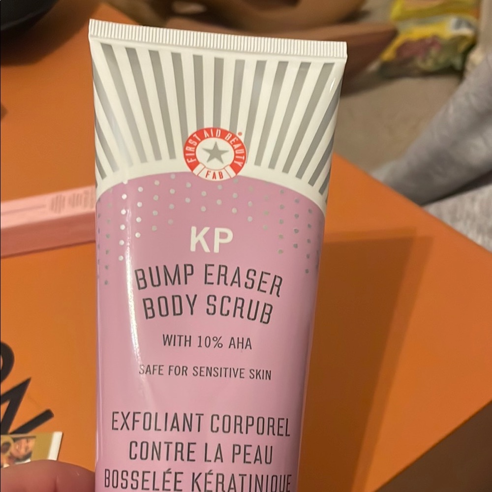 KP Bump Eraser Body Scrub - Pink